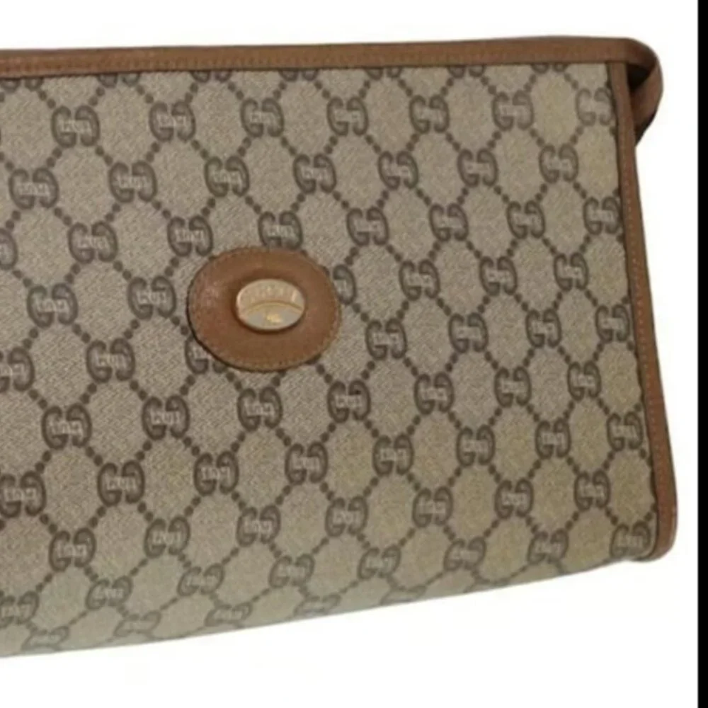Gucci Supreme Plus Vintage Toiletry Pouch - Picture 6 of 12